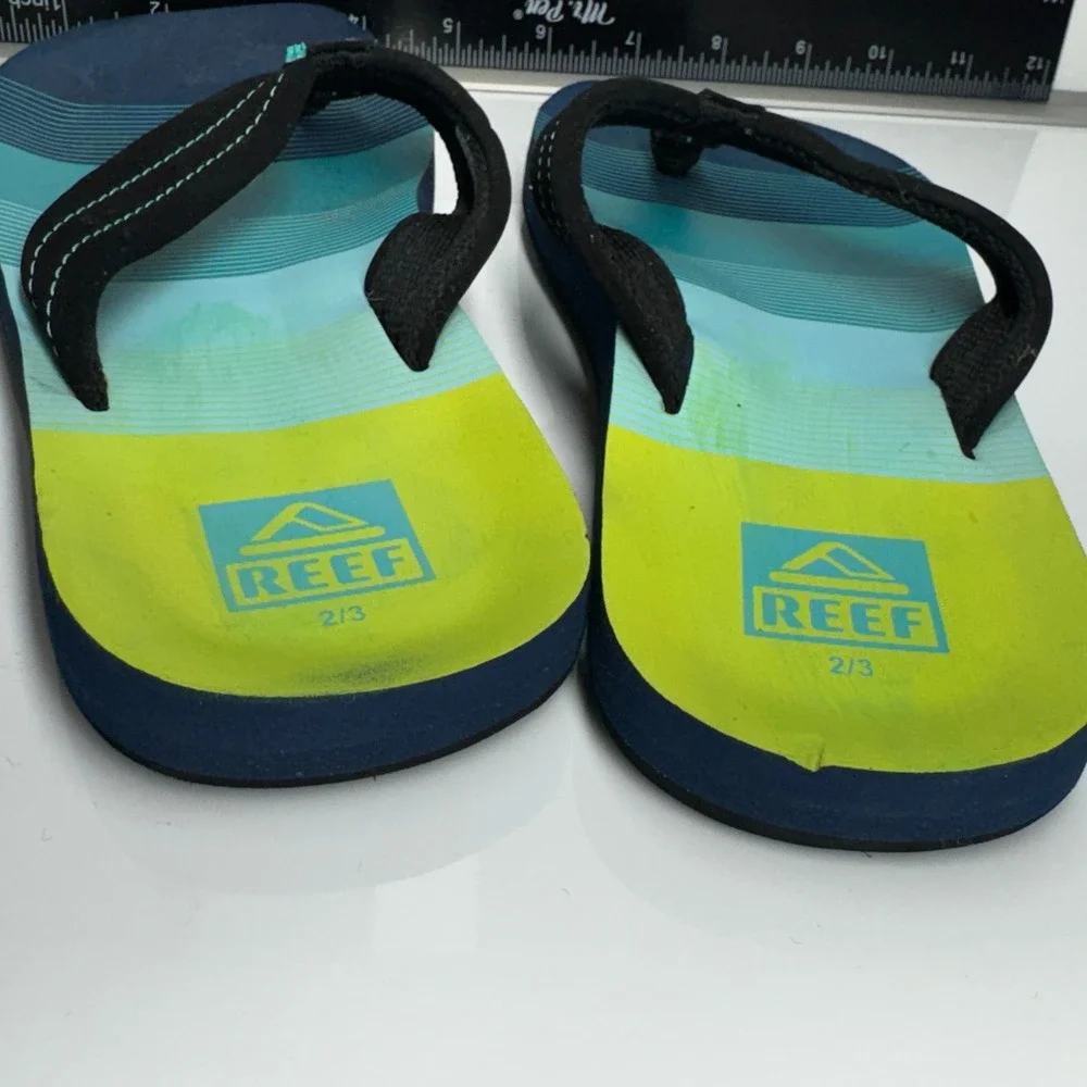 Reef Flip Flops Sandals Youth Kids Size 2/3 Blue‎ Green Stripe Beach Pool